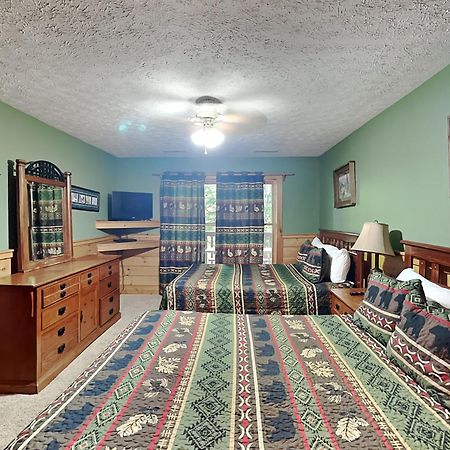 Above The Clouds, 4 Bedrooms, Pool Access, Private, Gaming, Sleeps 16 Gatlinburg Exterior foto