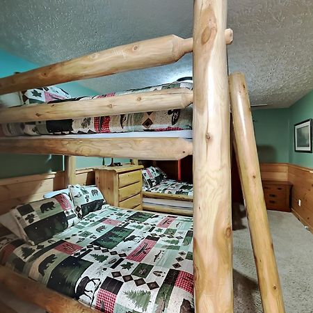 Above The Clouds, 4 Bedrooms, Pool Access, Private, Gaming, Sleeps 16 Gatlinburg Exterior foto