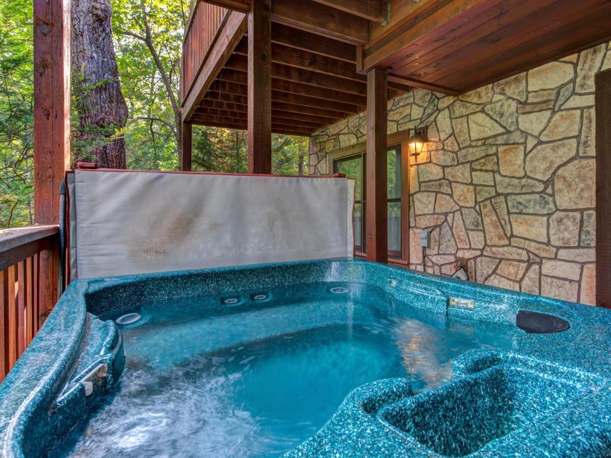 Above The Clouds, 4 Bedrooms, Pool Access, Private, Gaming, Sleeps 16 Gatlinburg Exterior foto