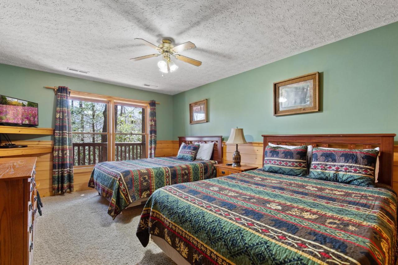 Above The Clouds, 4 Bedrooms, Pool Access, Private, Gaming, Sleeps 16 Gatlinburg Exterior foto