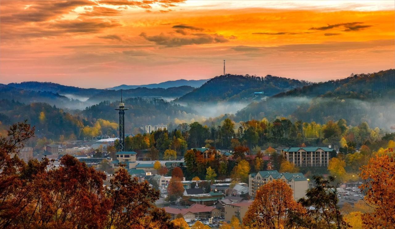 Above The Clouds, 4 Bedrooms, Pool Access, Private, Gaming, Sleeps 16 Gatlinburg Exterior foto