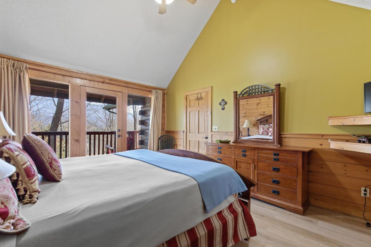 Above The Clouds, 4 Bedrooms, Pool Access, Private, Gaming, Sleeps 16 Gatlinburg Exterior foto